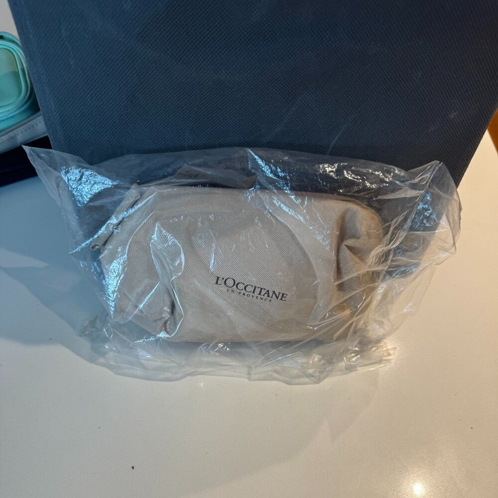 Asiana Airlines L’Occitane En Provence Toiletry Kit – Cream, Sealed